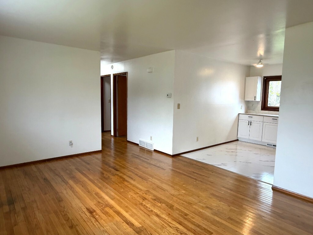 Property Photo: 2520 E 40th Street PA 16510