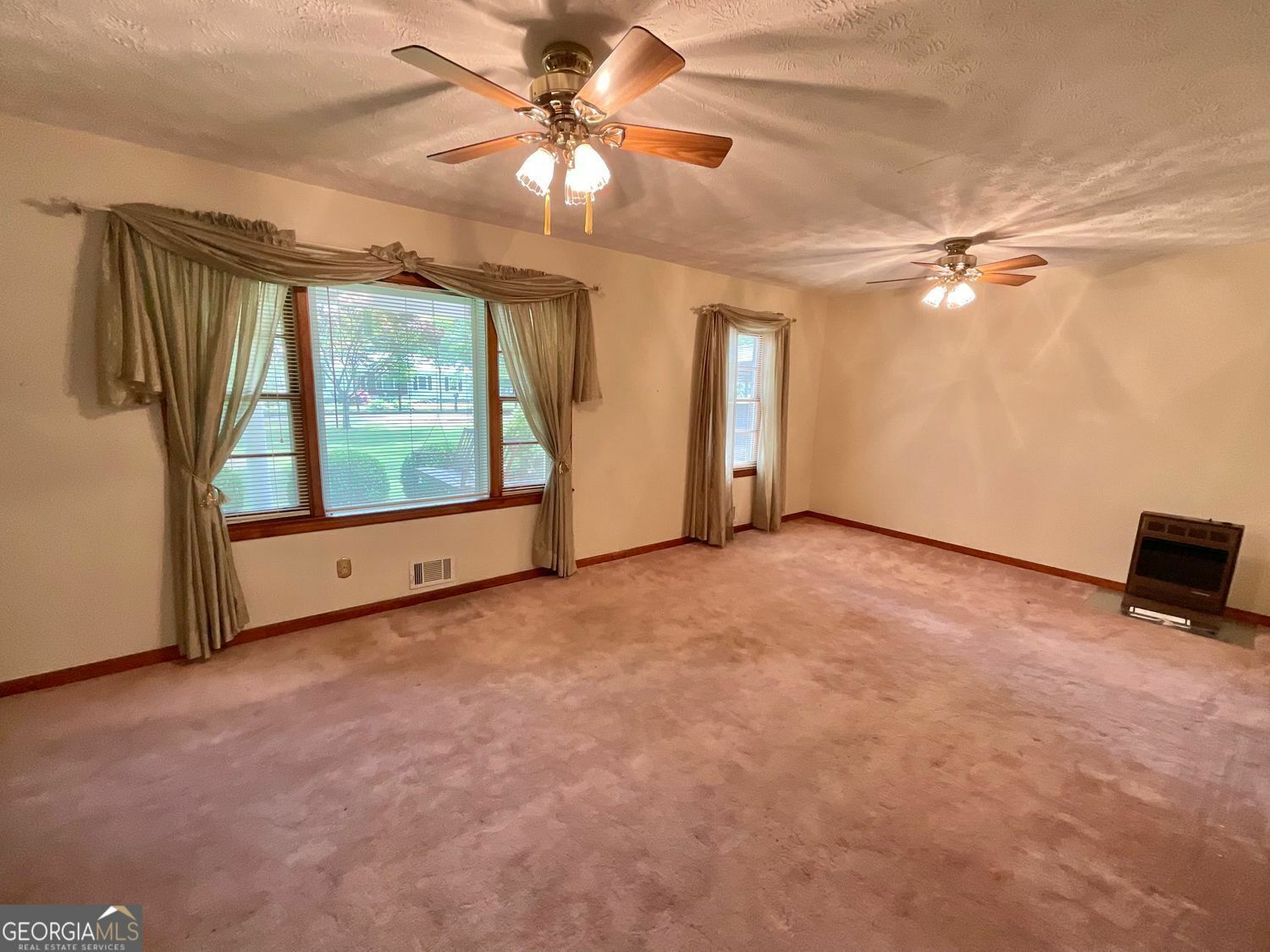 Property Photo: 5760 Brenda Drive SW GA 30126