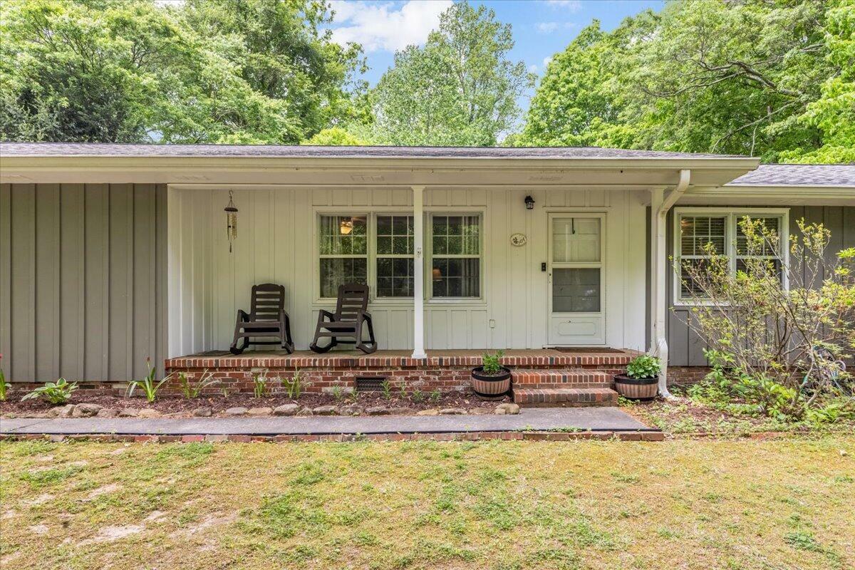 Property Photo: 704 Dogwood Circle GA 30728