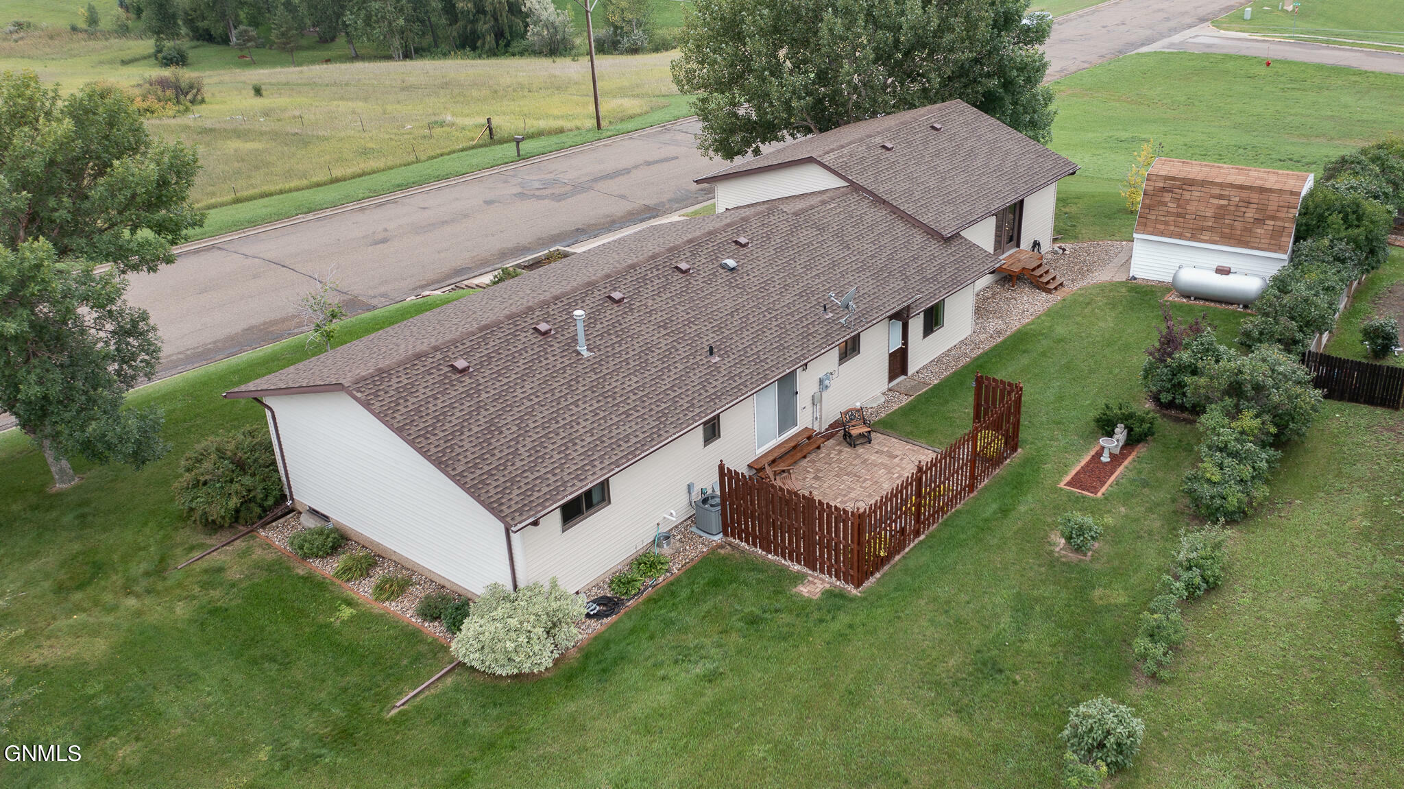 Property Photo: 418 16th Street NE ND 58523