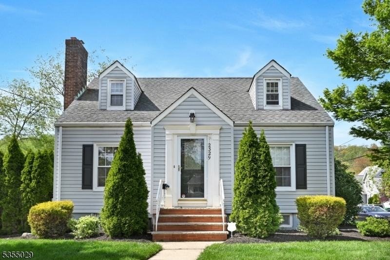 Property Photo: 2329 Mountain Ave NJ 07076