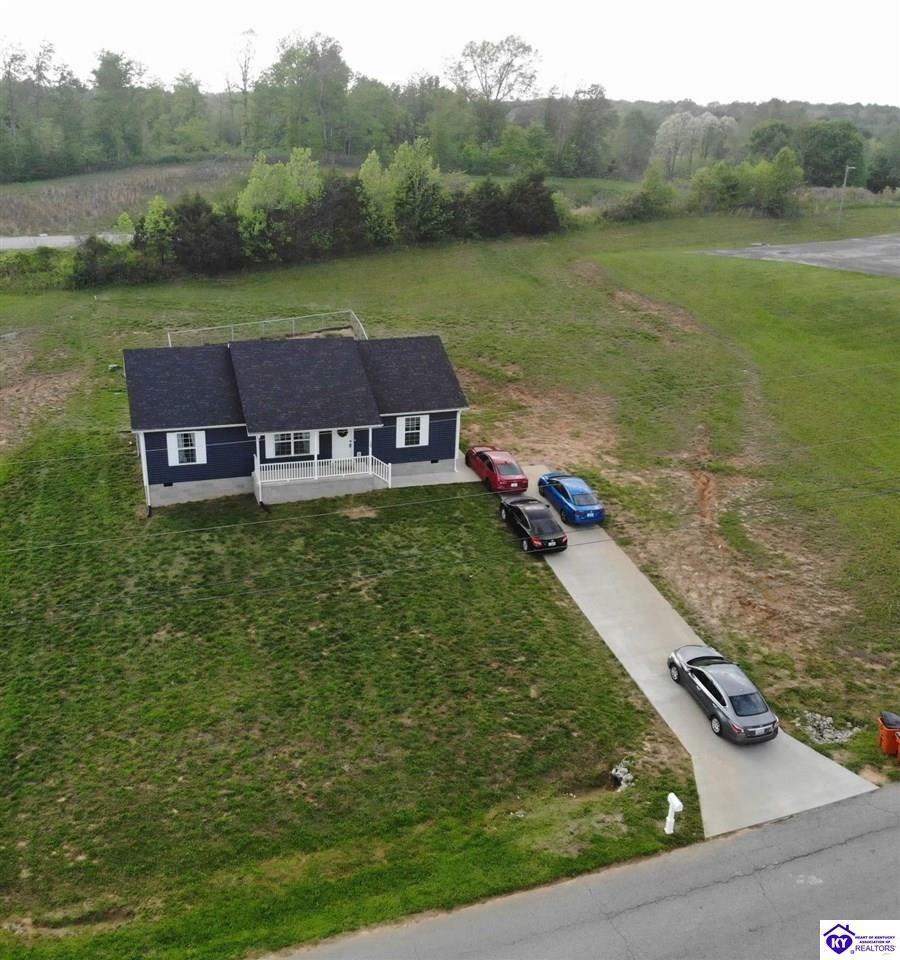 Property Photo: 138 Palmetto Loop KY 42740