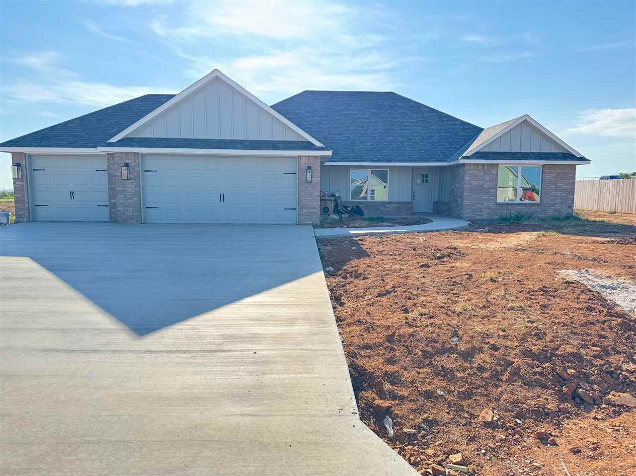 Property Photo: 334 Weaver Way OK 73541