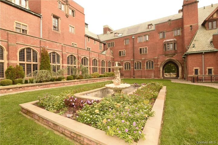 Property Photo:  320 Chateau Rive  NY 10566 