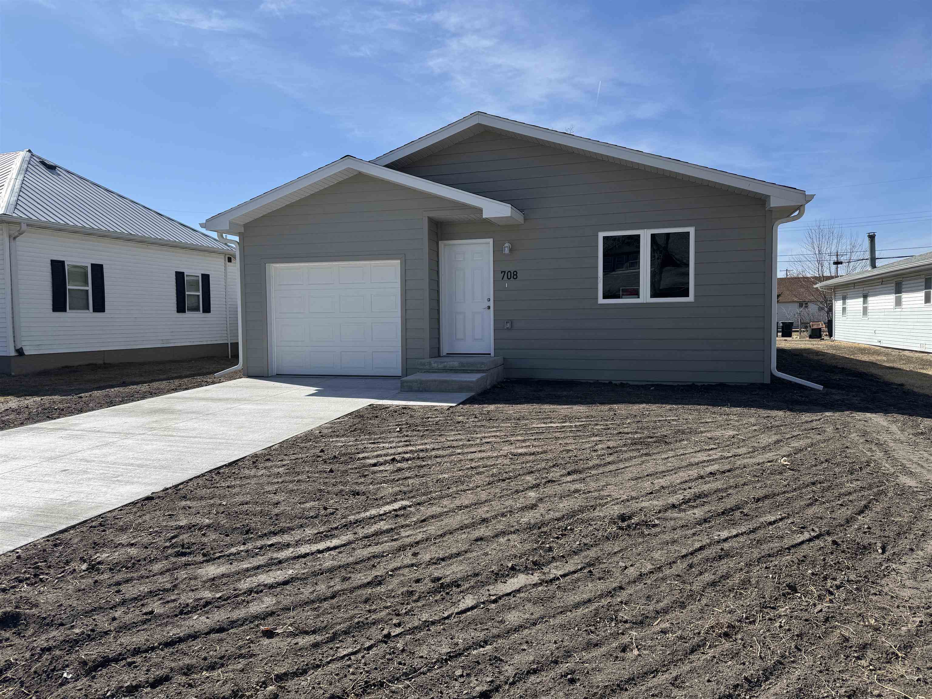 708 S McCabe Avenue  North Platte NE 69101 photo