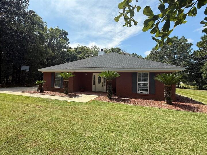 Property Photo: 9830 Pineview Avenue AL 36582