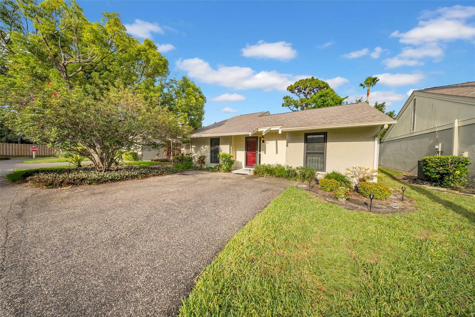 Property Photo: 20 Windrush Bay Drive FL 34689