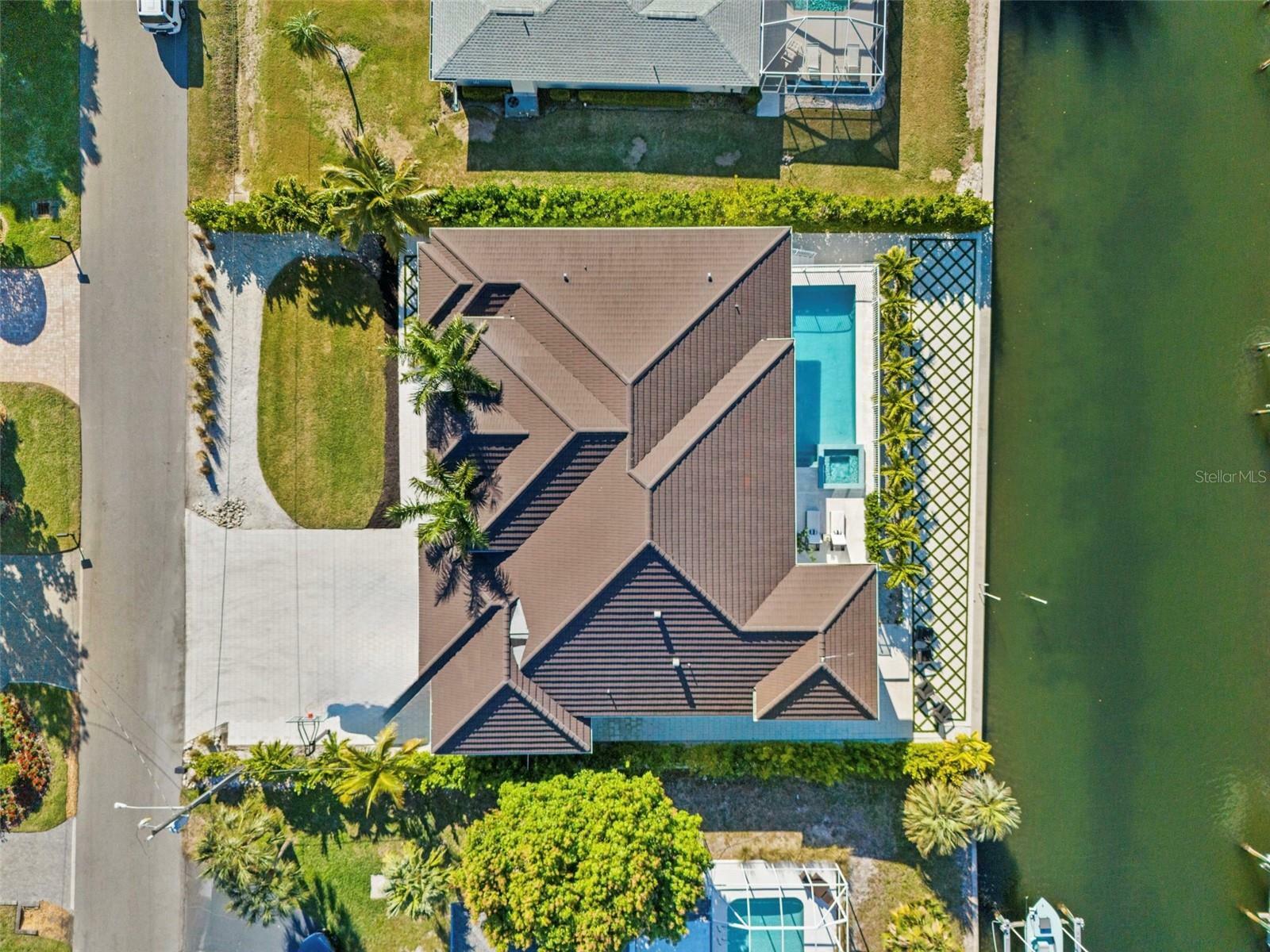 Property Photo: 1643 Stanford Lane FL 34231