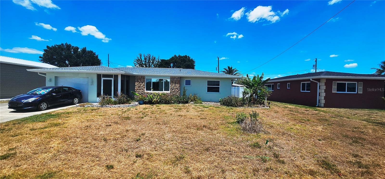 Property Photo: 570 Mimosa Avenue NW FL 33952