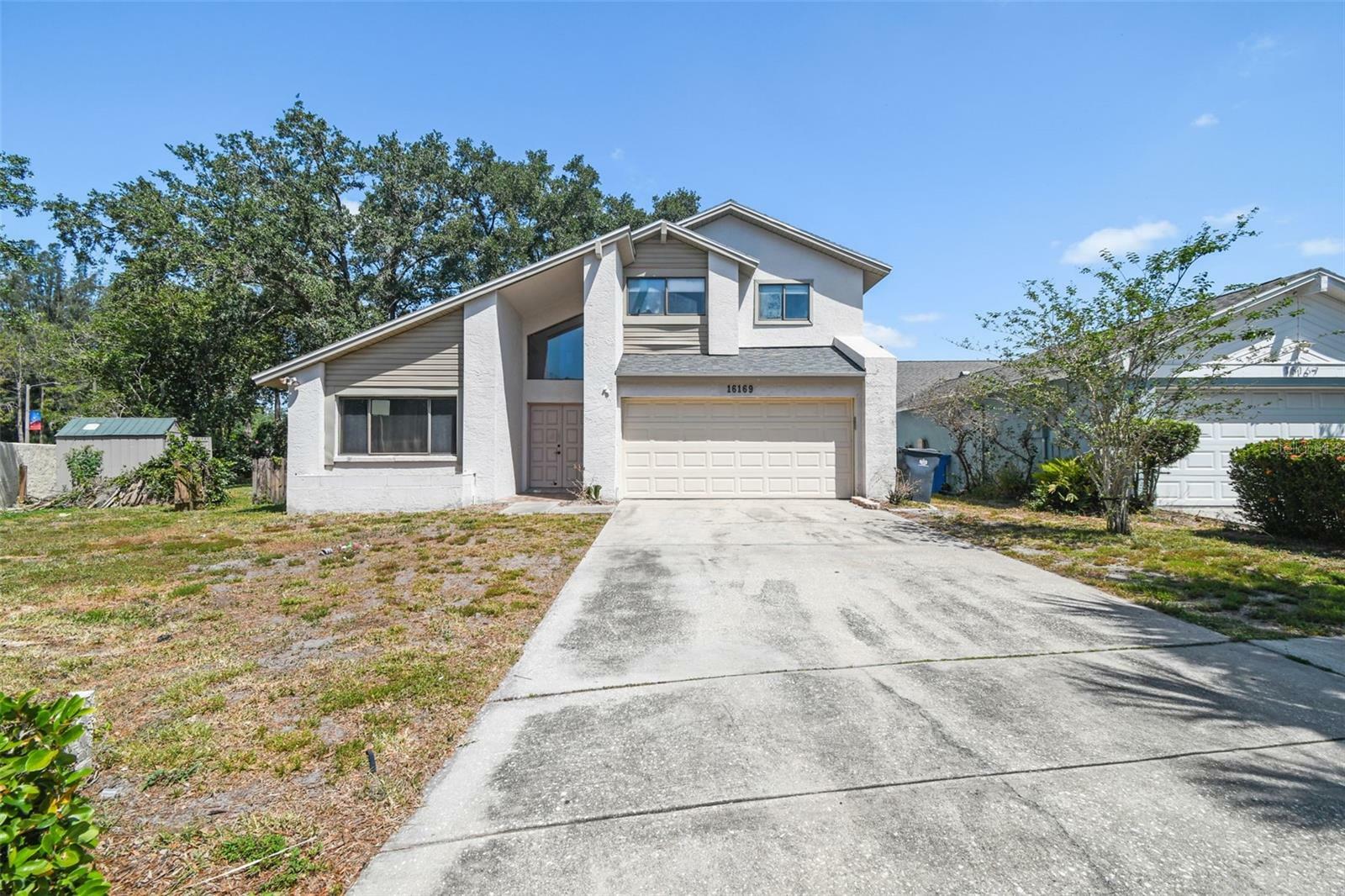 Property Photo: 16169 Gardendale Drive FL 33624