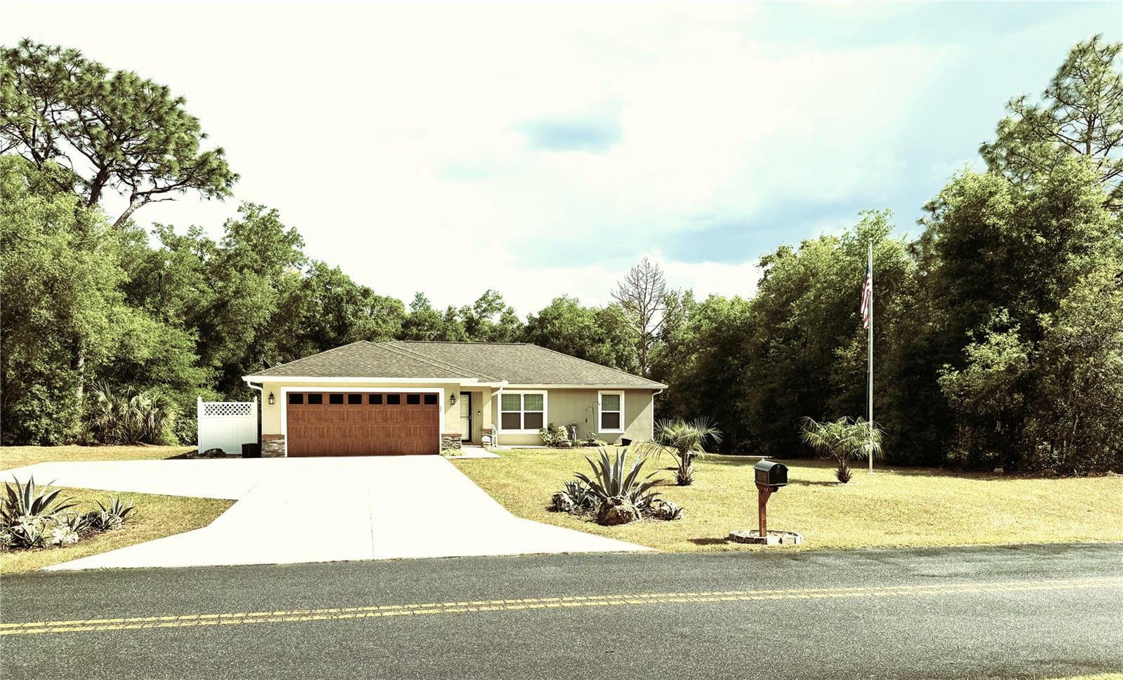 Property Photo: 20386 SW 95th Street FL 34431