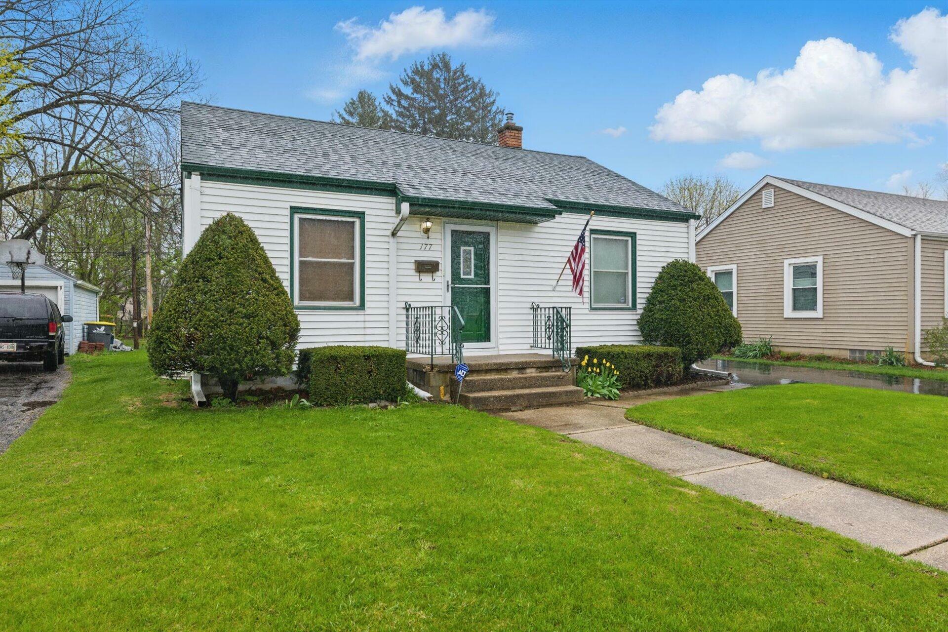Property Photo: 177 Walton Ave WI 53186