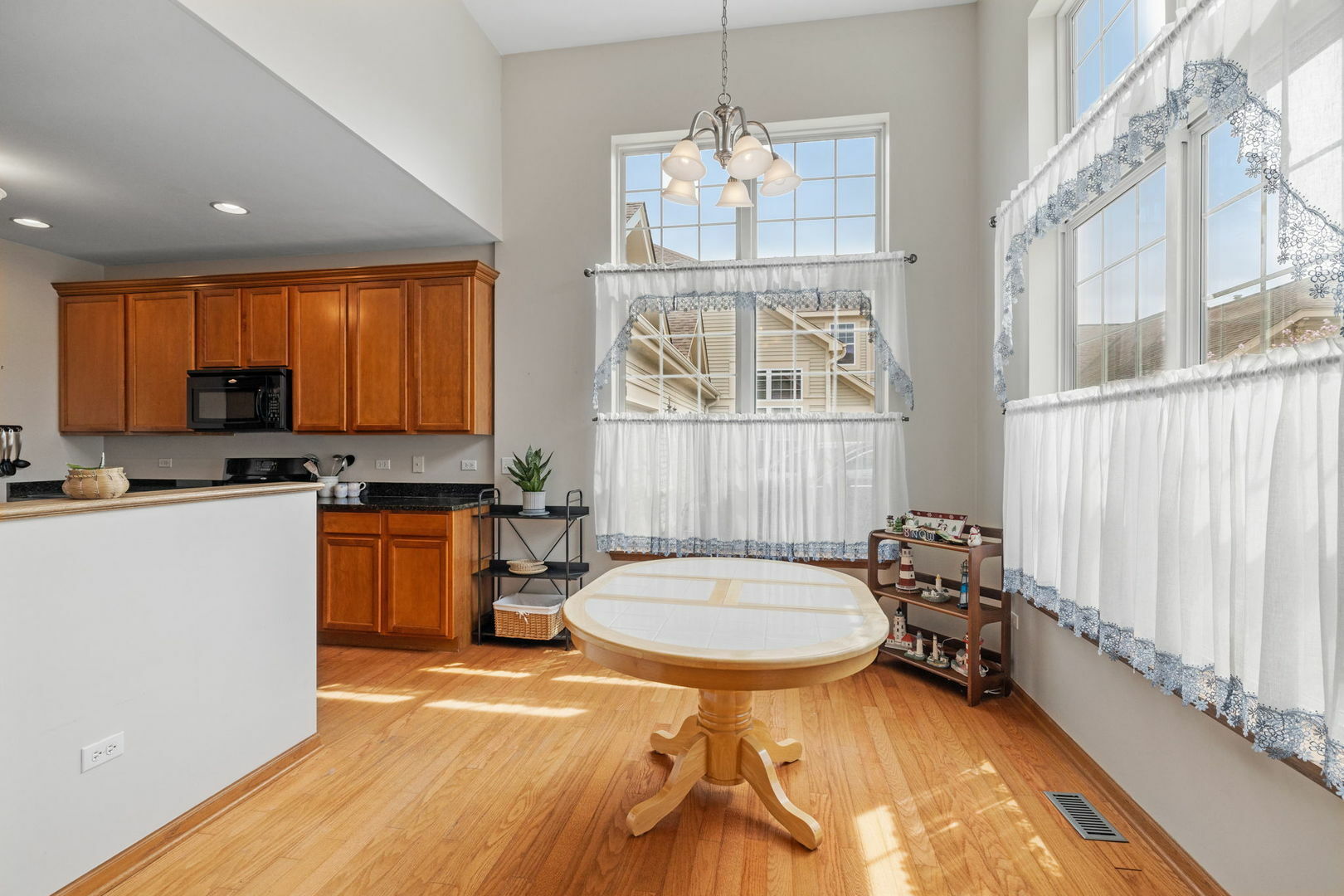 Property Photo: 1894 Havenshire Road 1894 IL 60502