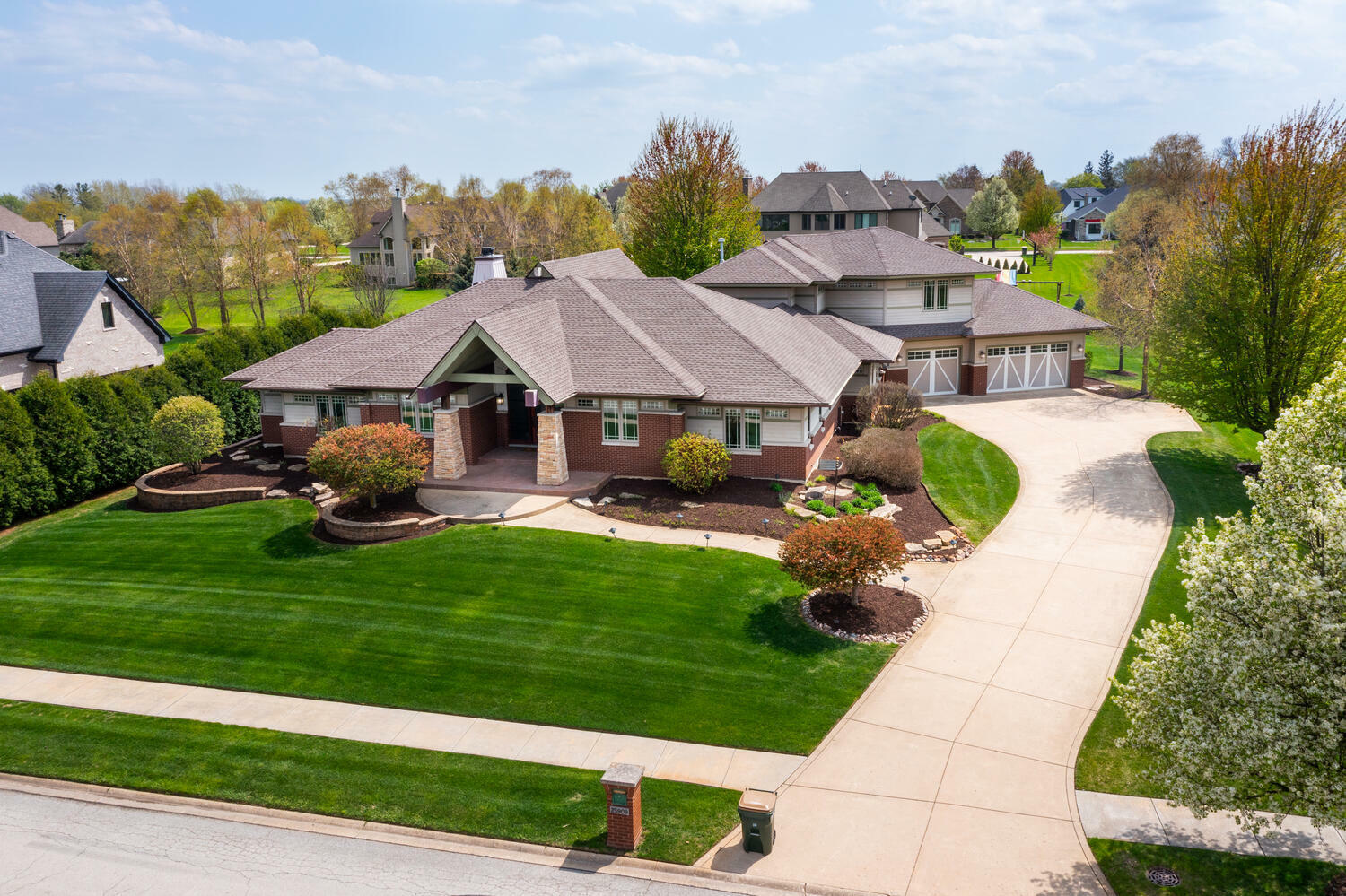 Property Photo: 25909 W Kelly Court IL 60585