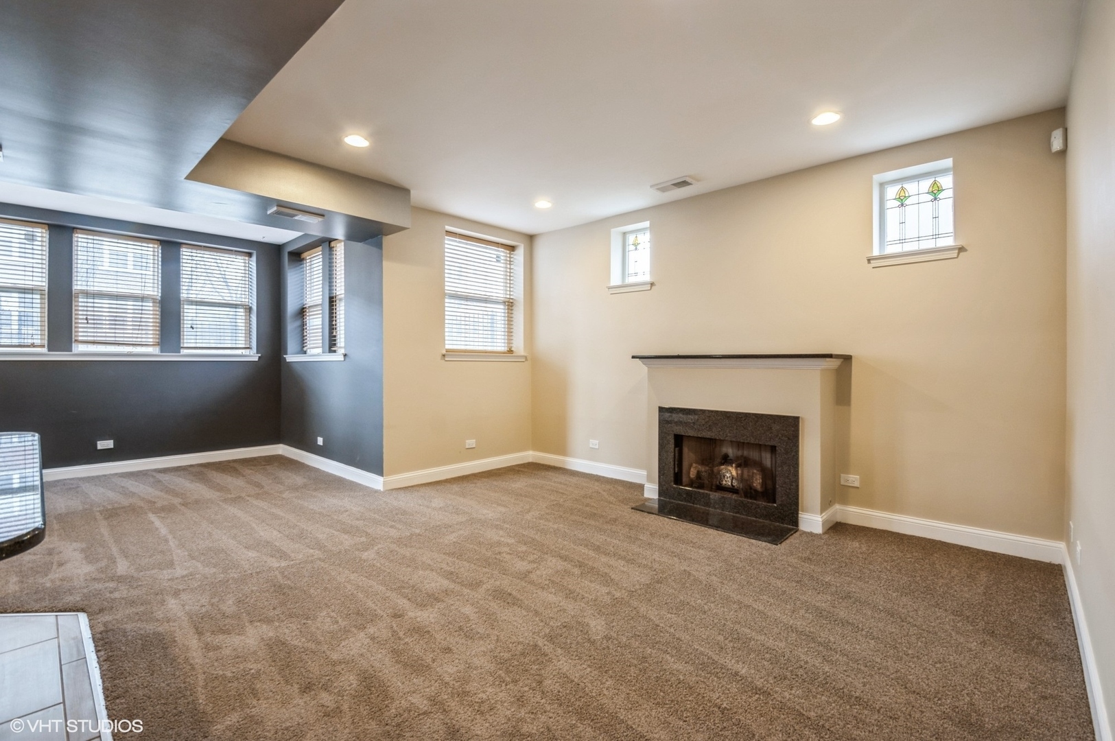 Property Photo: 4257 N Spaulding Avenue G IL 60618