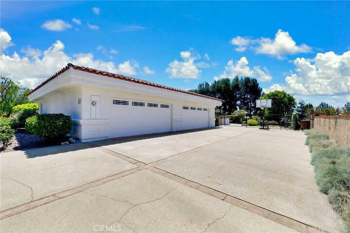 Property Photo:  1076 Pomello Drive  CA 91711 
