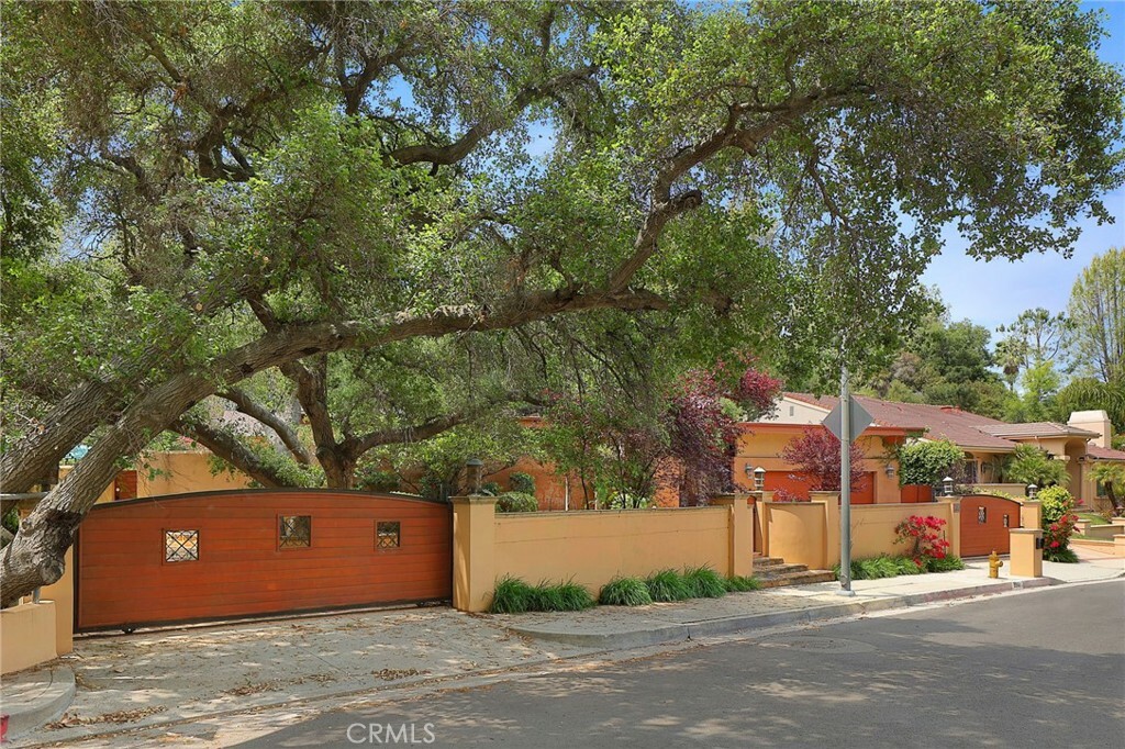 Property Photo: 3951 Vanalden Avenue CA 91356
