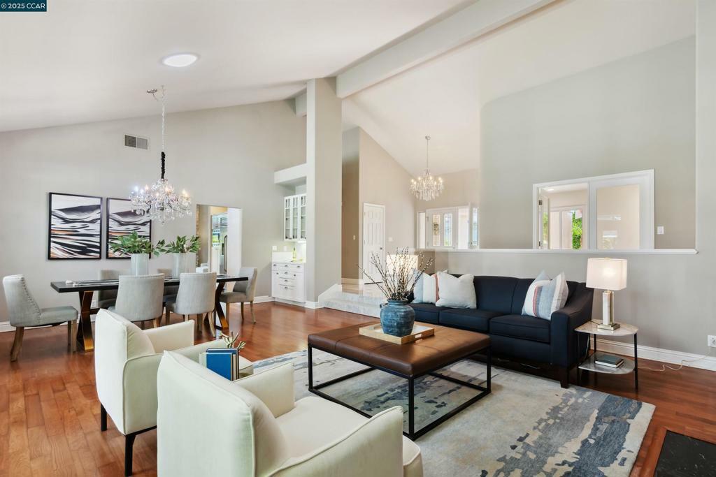 Property Photo:  665 Monaco Ct  CA 94598 