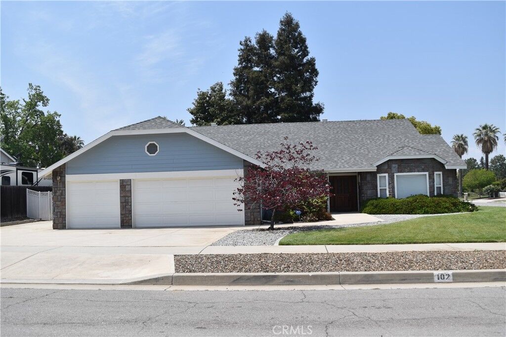 Property Photo: 102 Klamath Street CA 92374