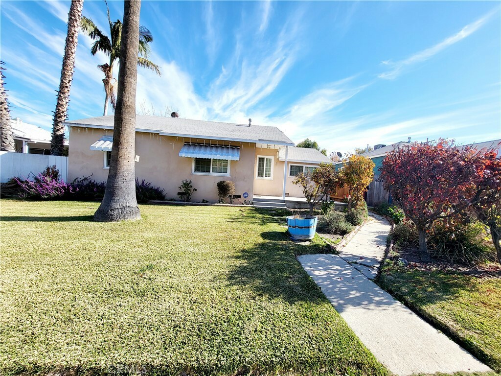 Property Photo: 6030 Lindley Avenue CA 91316