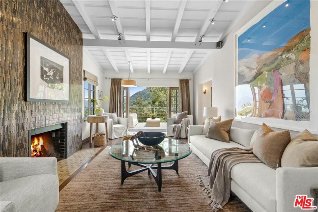 3074 Lake Hollywood Drive  Los Angeles CA 90068 photo