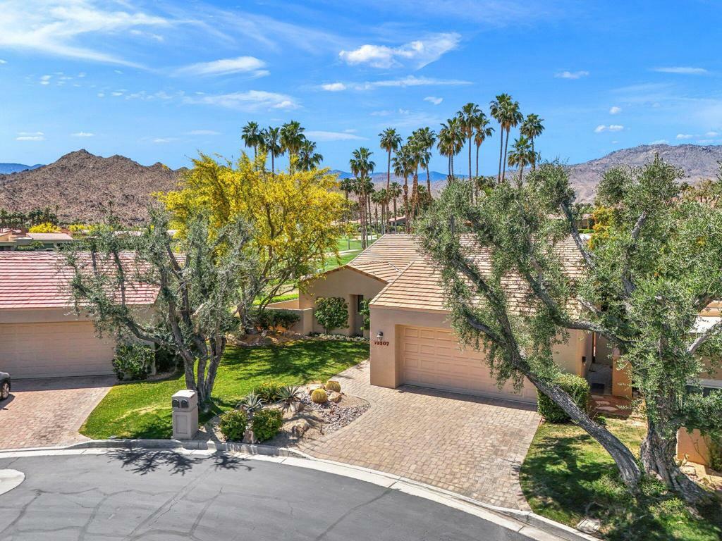 Property Photo: 73207 Ribbonwood Court CA 92260