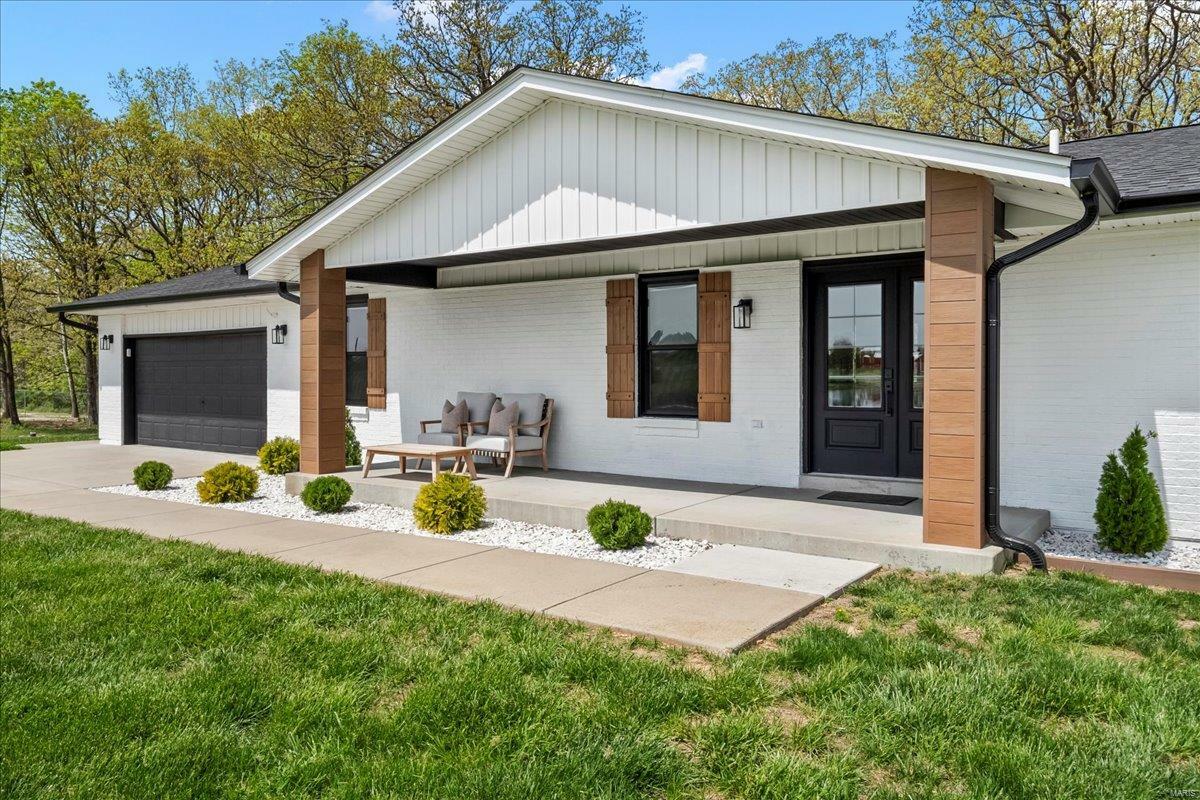 Property Photo: 636 Schultz Court MO 63348