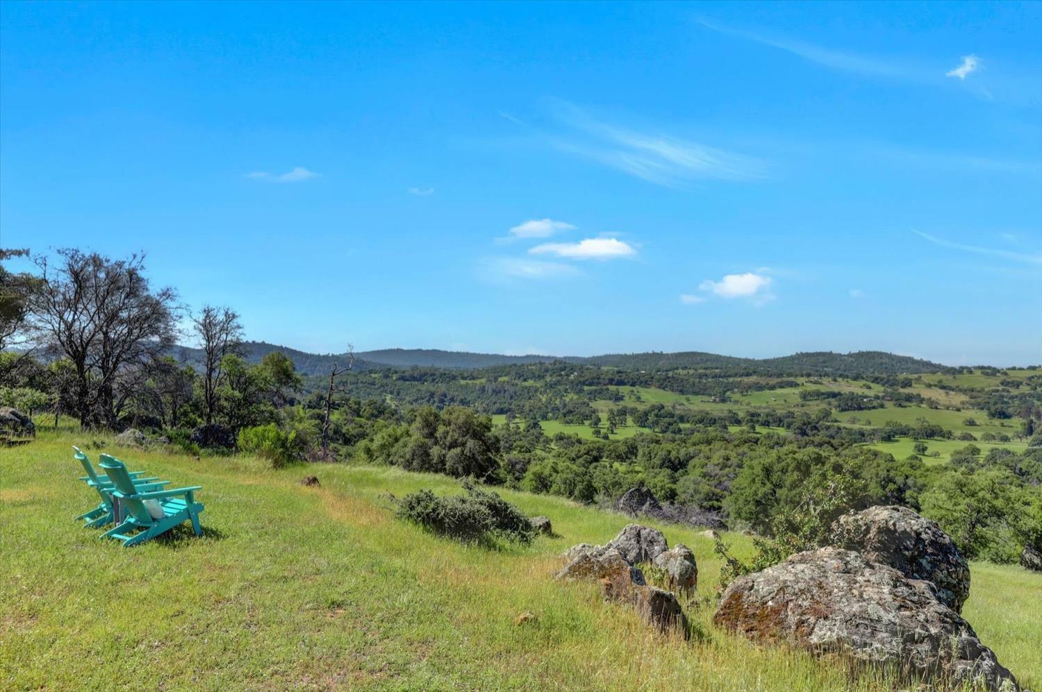 Property Photo: 14225 Countryside Ranch Road CA 95949