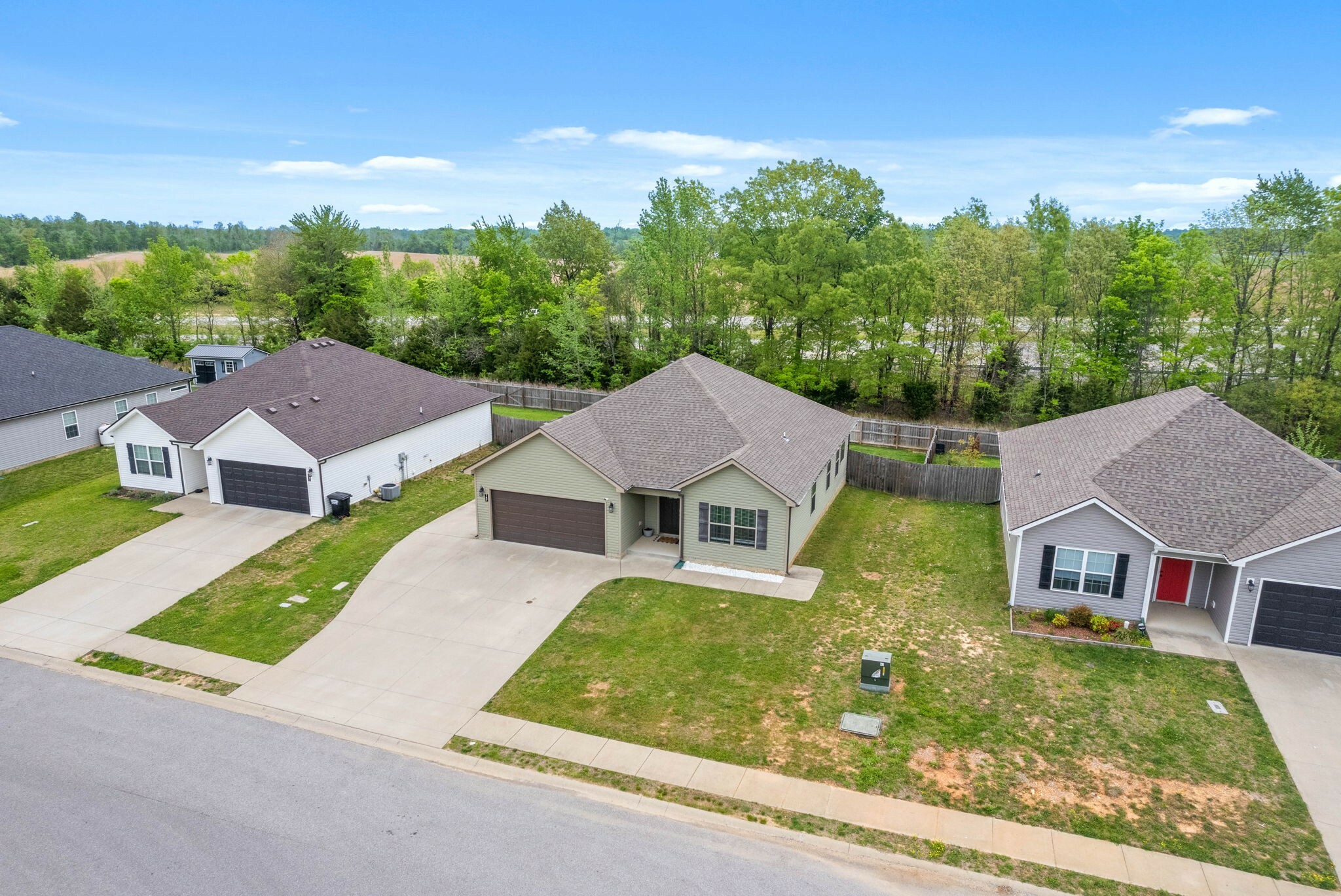 Property Photo: 757 Tidwell Dr TN 37042