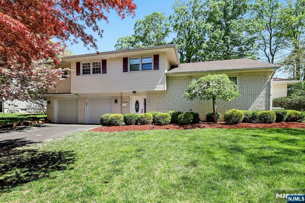 Property Photo: 4 Gramercy Lane NJ 07642