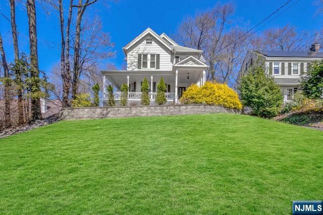 49 E Clinton Avenue  Tenafly NJ 07670 photo