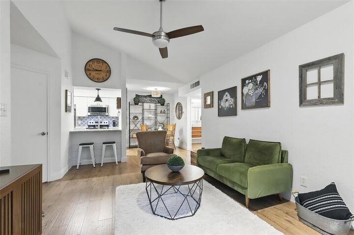 3244 Donnelly Circle 1110  Fort Worth TX 76107 photo