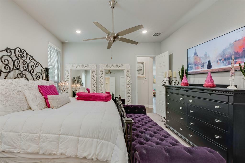 Property Photo: 468 Caitlyn Way TX 75069