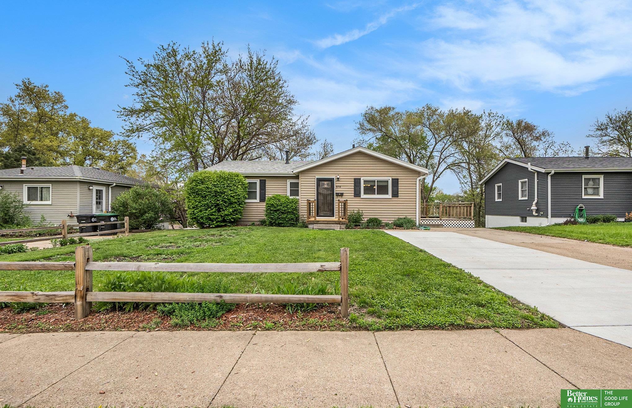 Property Photo: 8716 Valley Street NE 68124