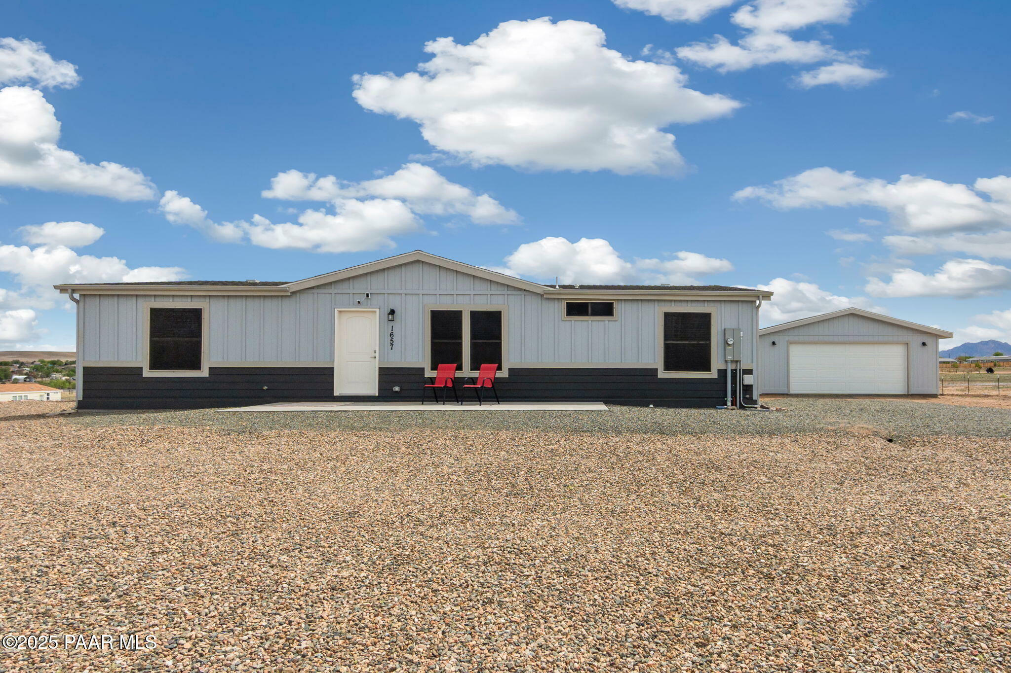 Property Photo: 1657 Solara Way AZ 86323