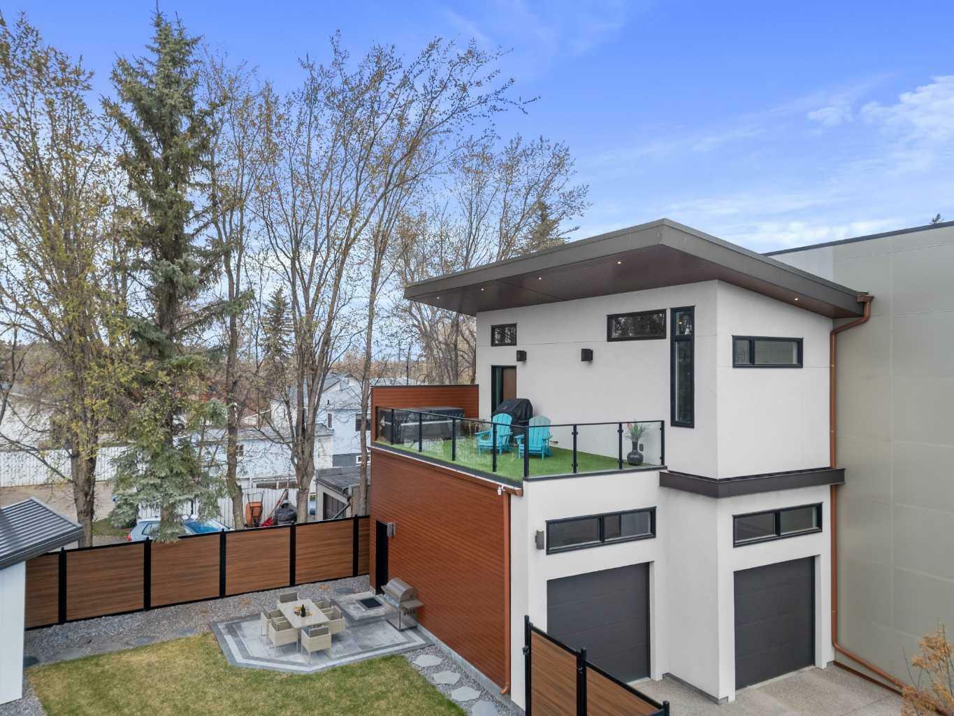 Property Photo: 5830 45 Avenue AB T4N 3M3