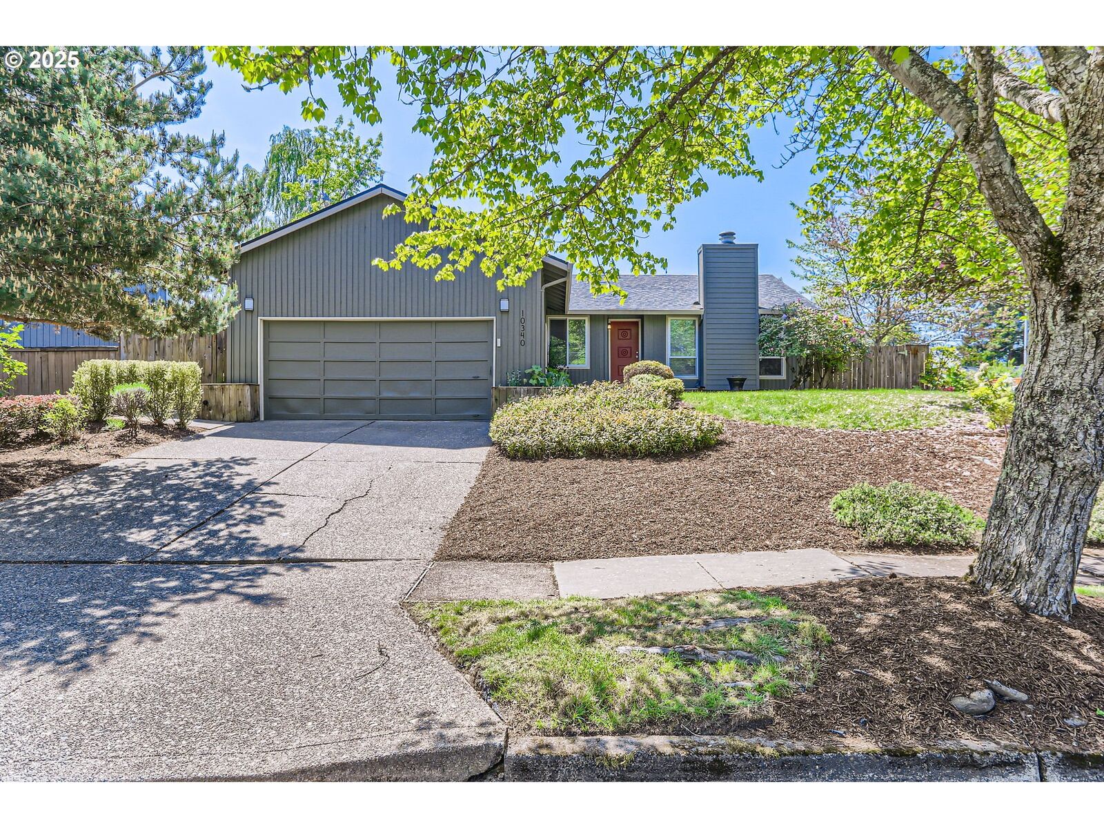 Property Photo:  10340 SW Clydesdale Ter  OR 97008 