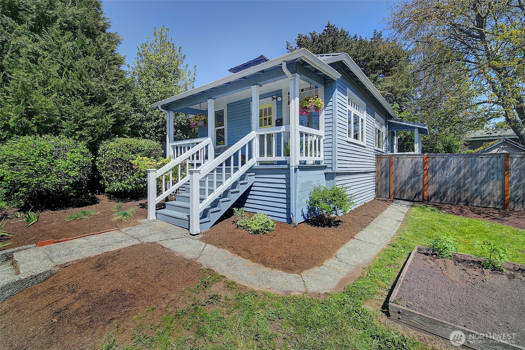 Property Photo: 6218 6th Avenue NW WA 98107