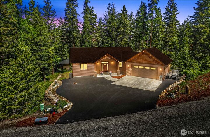 Property Photo: 6657 Forest Ridge Drive WA 98801