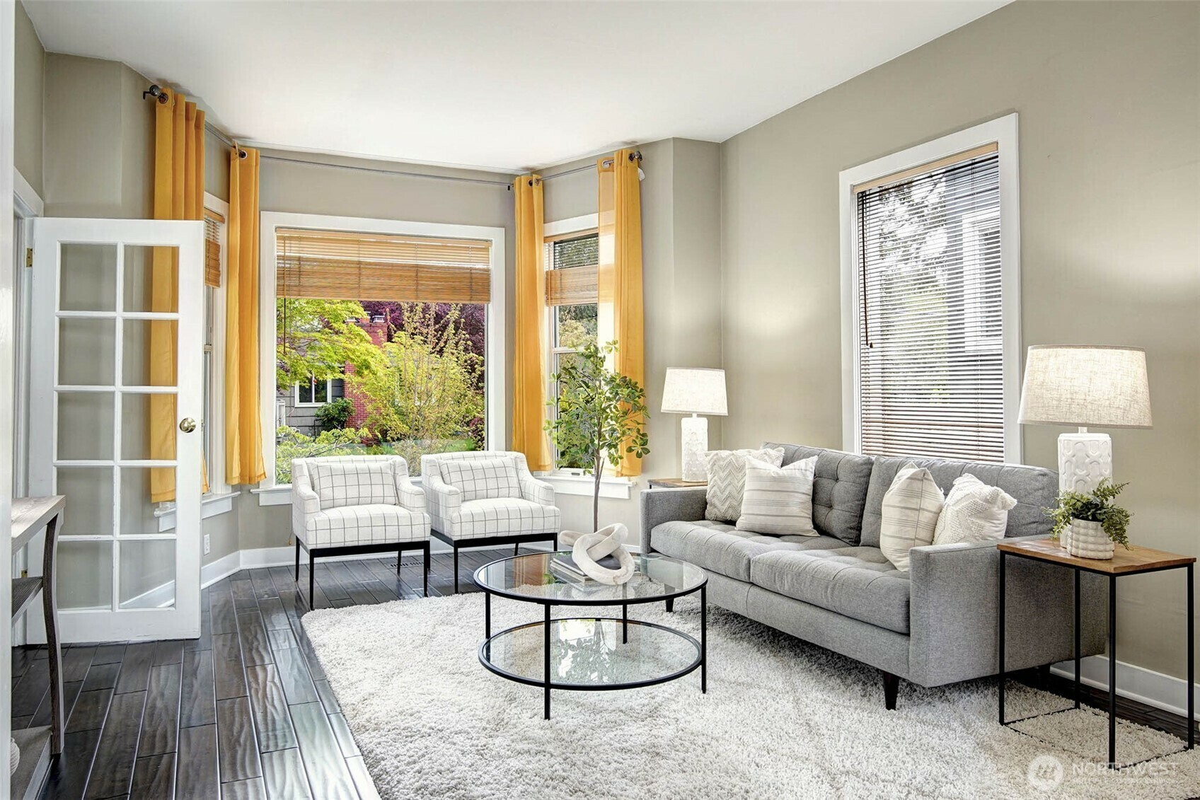 Property Photo: 6507 Earl Avenue NW WA 98117