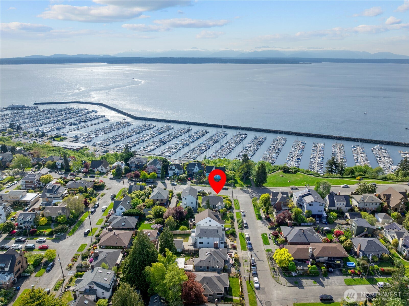 Property Photo: 7420 34th Avenue NW WA 98117