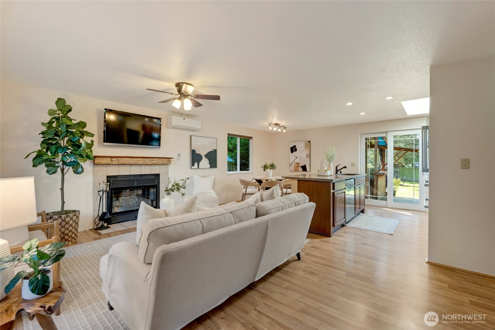 Property Photo: 1917 93rd Drive SE WA 98258
