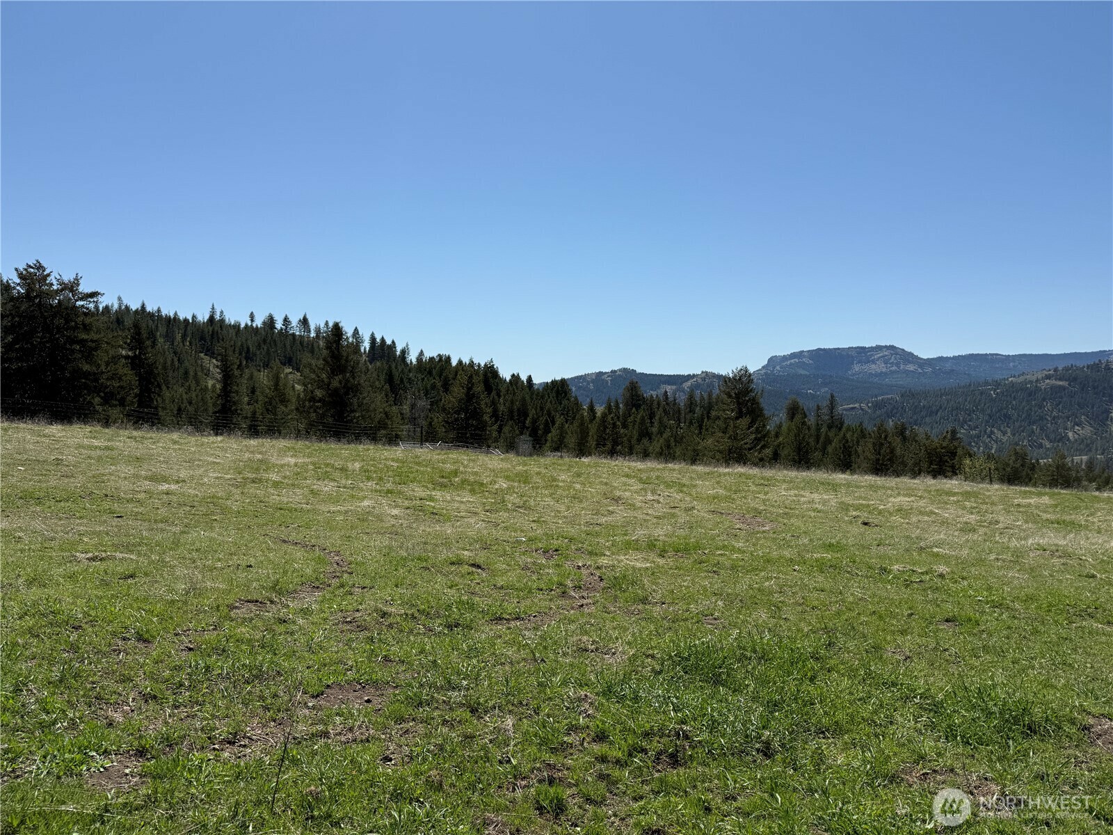 Property Photo: 26 Grandview Road WA 99118