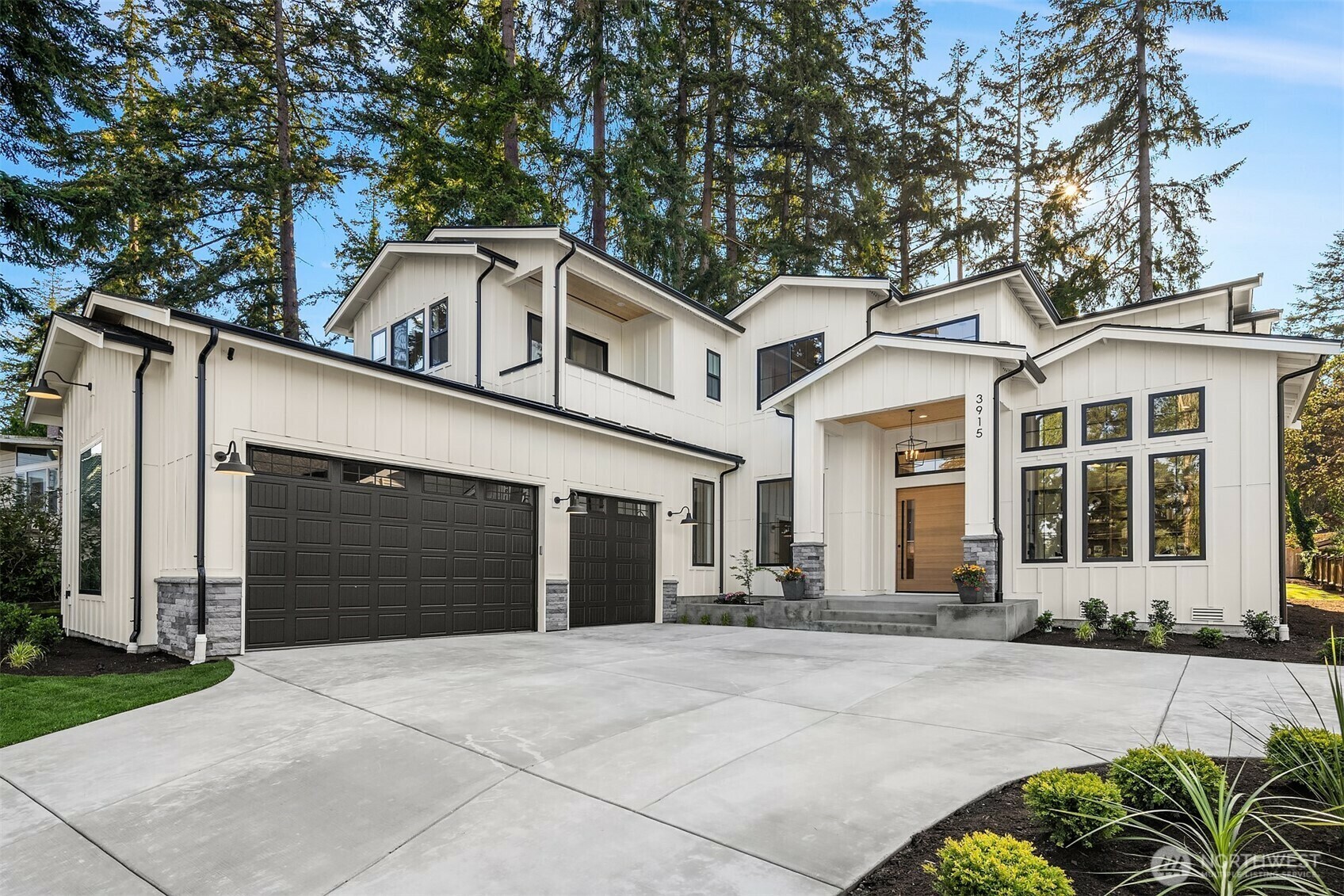 Property Photo: 3915 153rd Avenue SE WA 98006