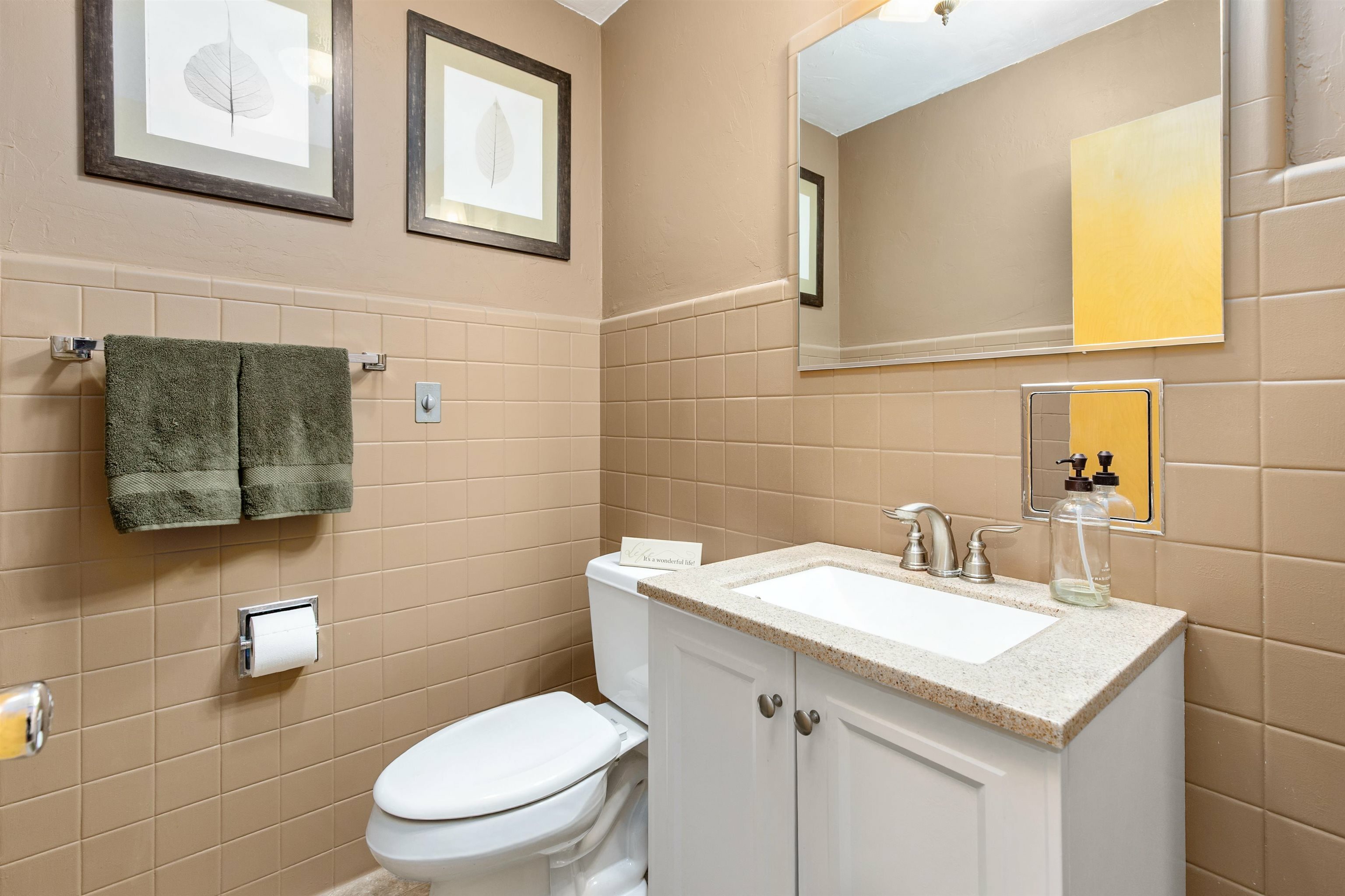 Property Photo: 1706 S Carver Lane WI 54194-5140