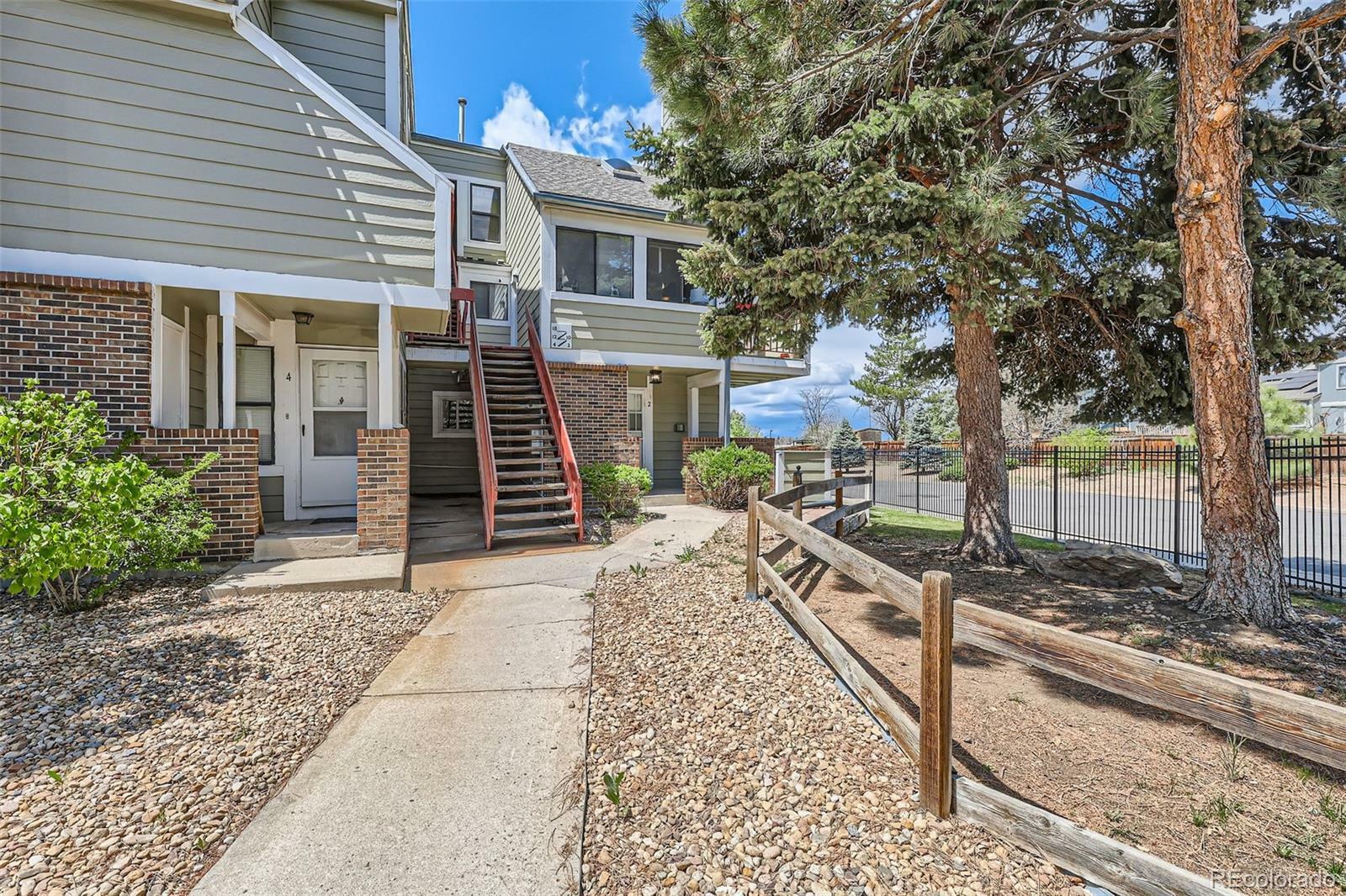 Property Photo: 909 S Dawson Way 2 CO 80012