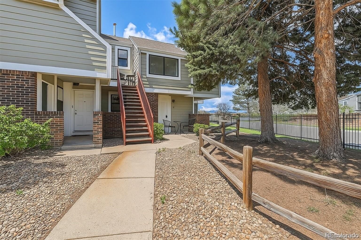 Property Photo:  909 S Dawson Way 2  CO 80012 
