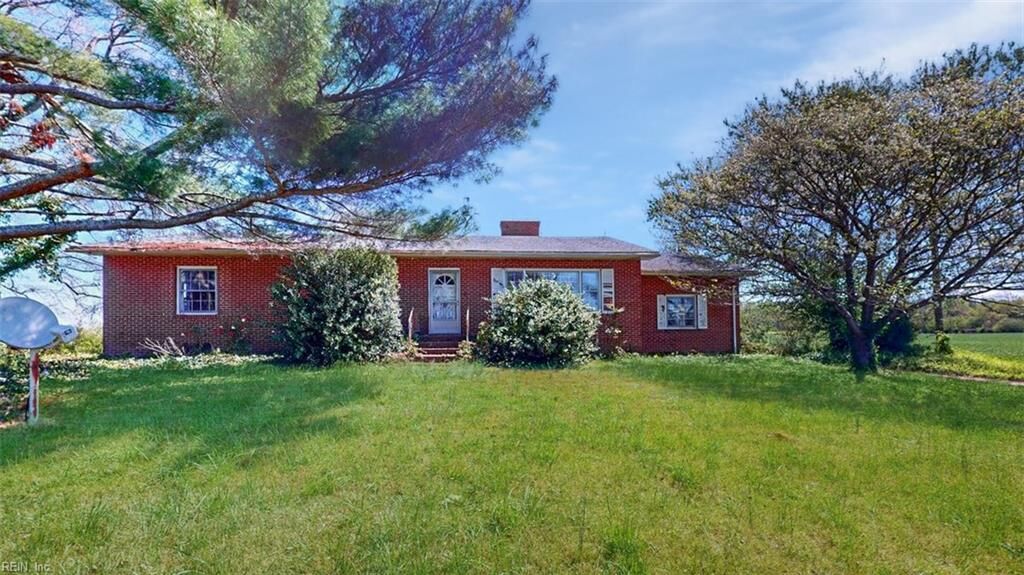 Property Photo:  893 Pear Tree Ave  VA 23181 