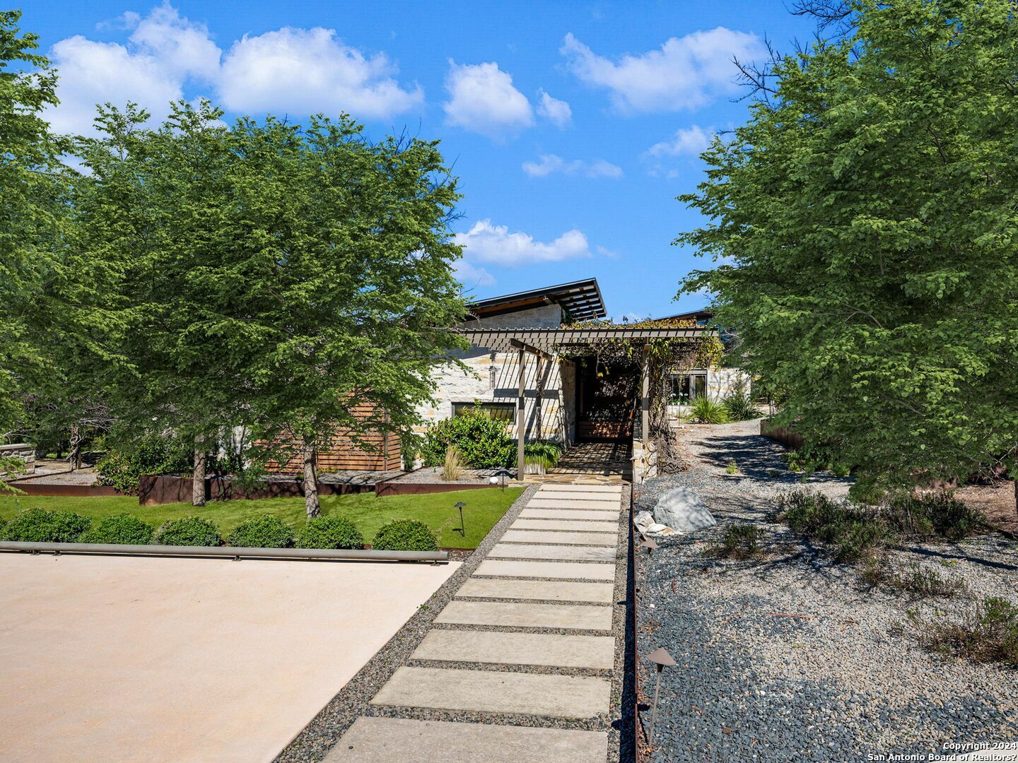 25053 Black Creek  San Antonio TX 78257 photo