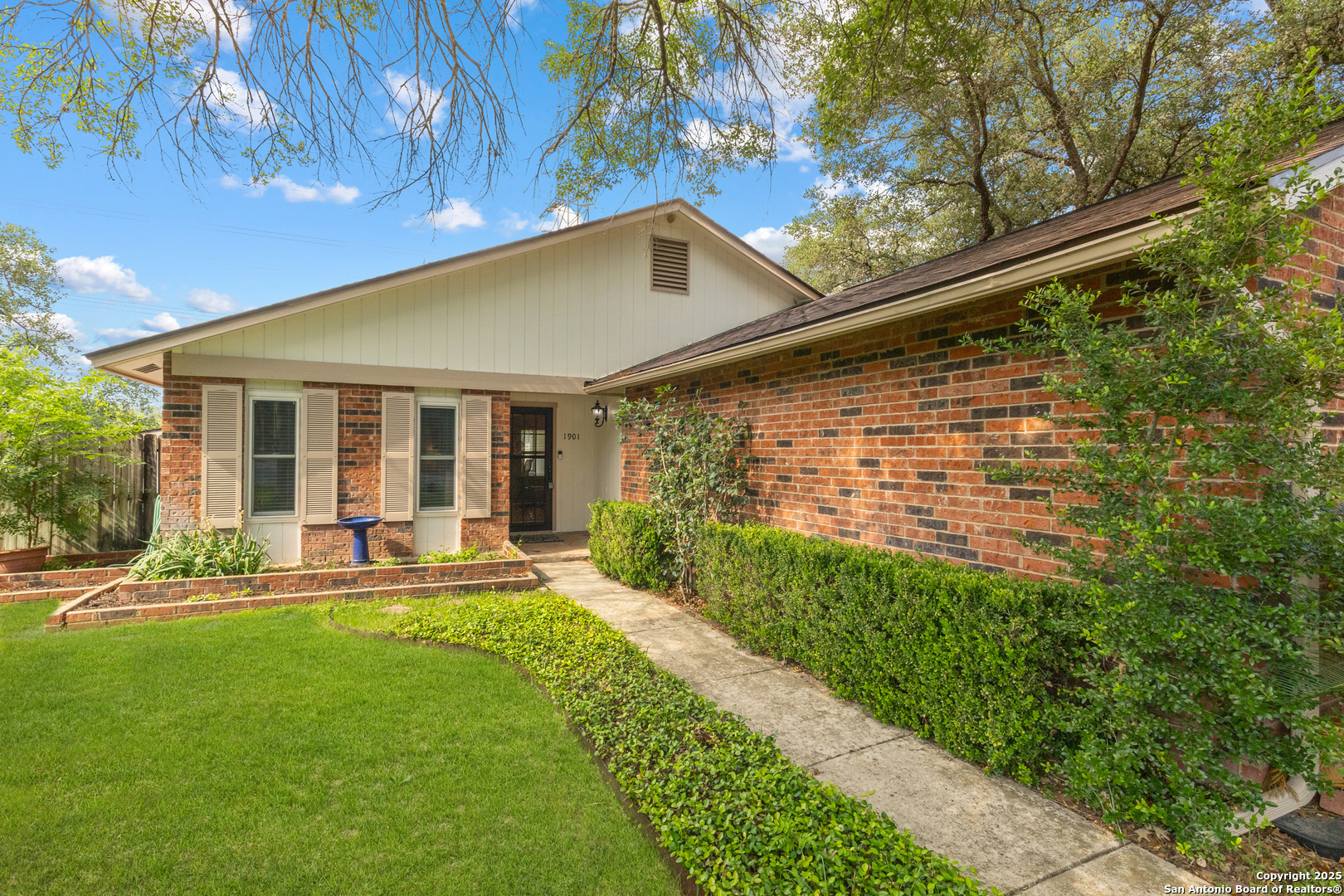 Property Photo: 1901 Creek Mountain TX 78259